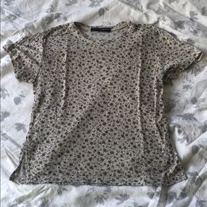 Brandy Melville // flower print tee